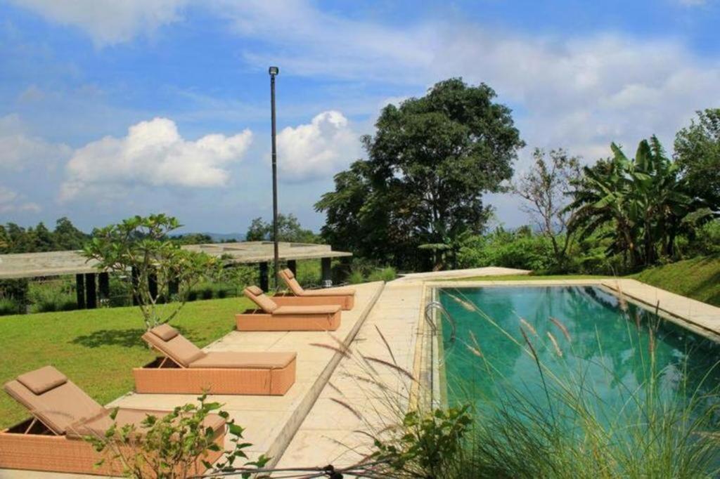 Tea Garden Resort Ciater Exterior photo