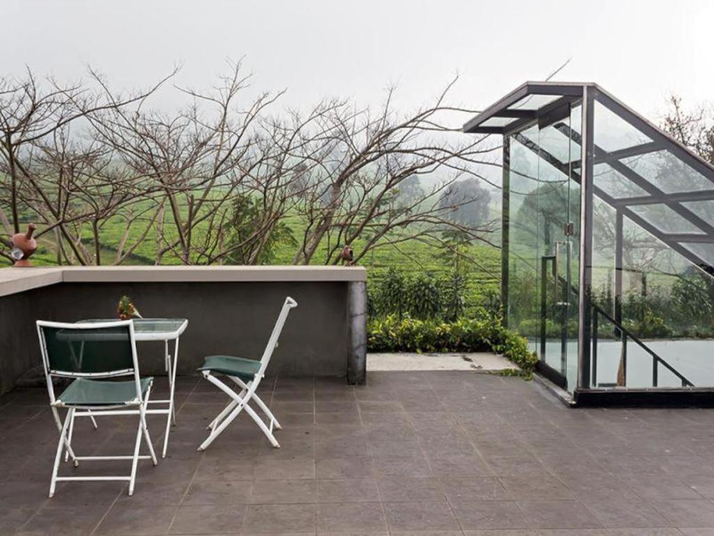 Tea Garden Resort Ciater Exterior photo