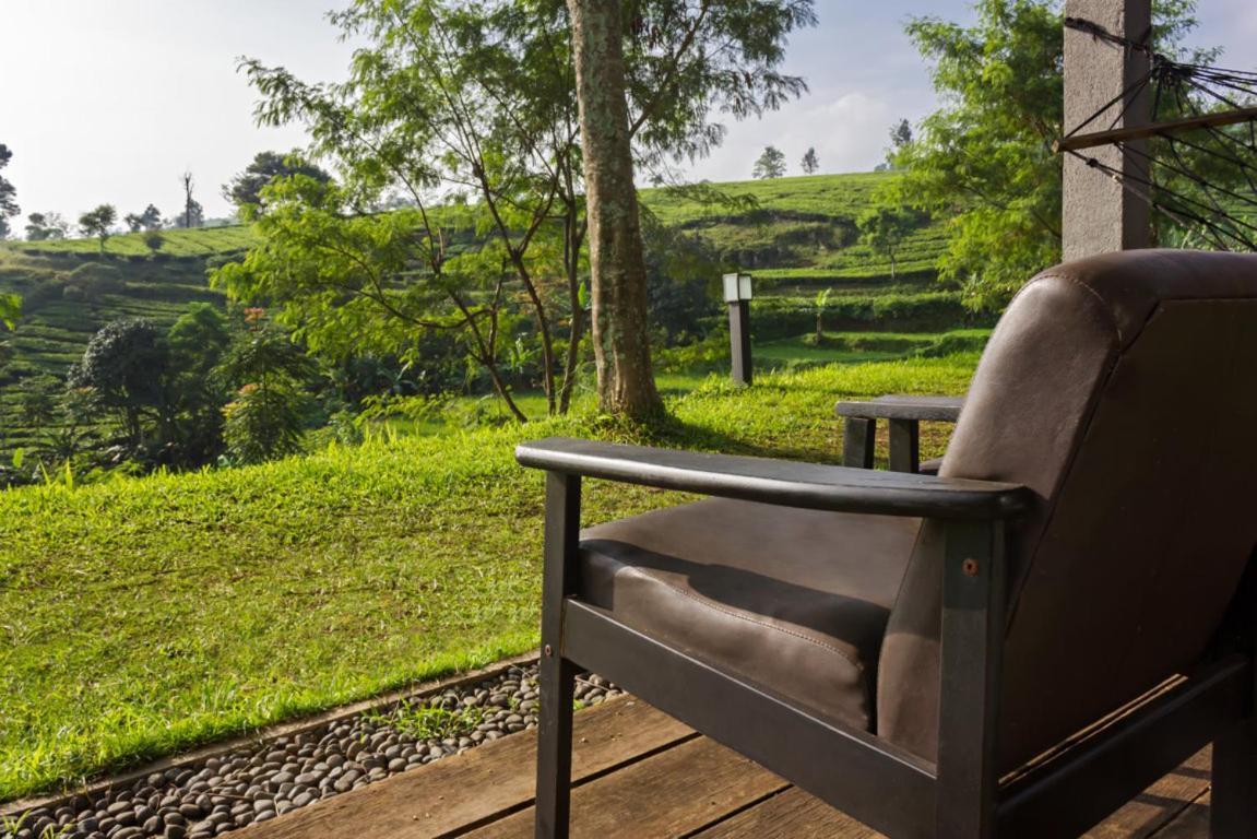Tea Garden Resort Ciater Exterior photo
