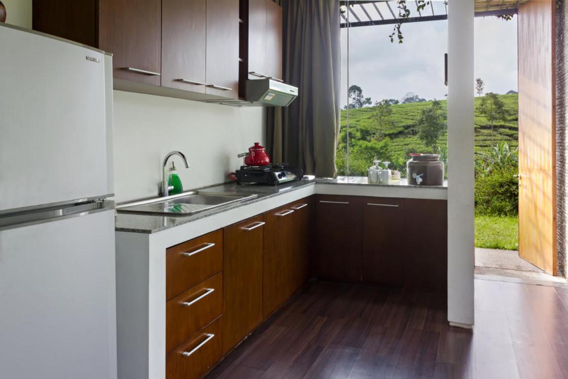 Tea Garden Resort Ciater Exterior photo