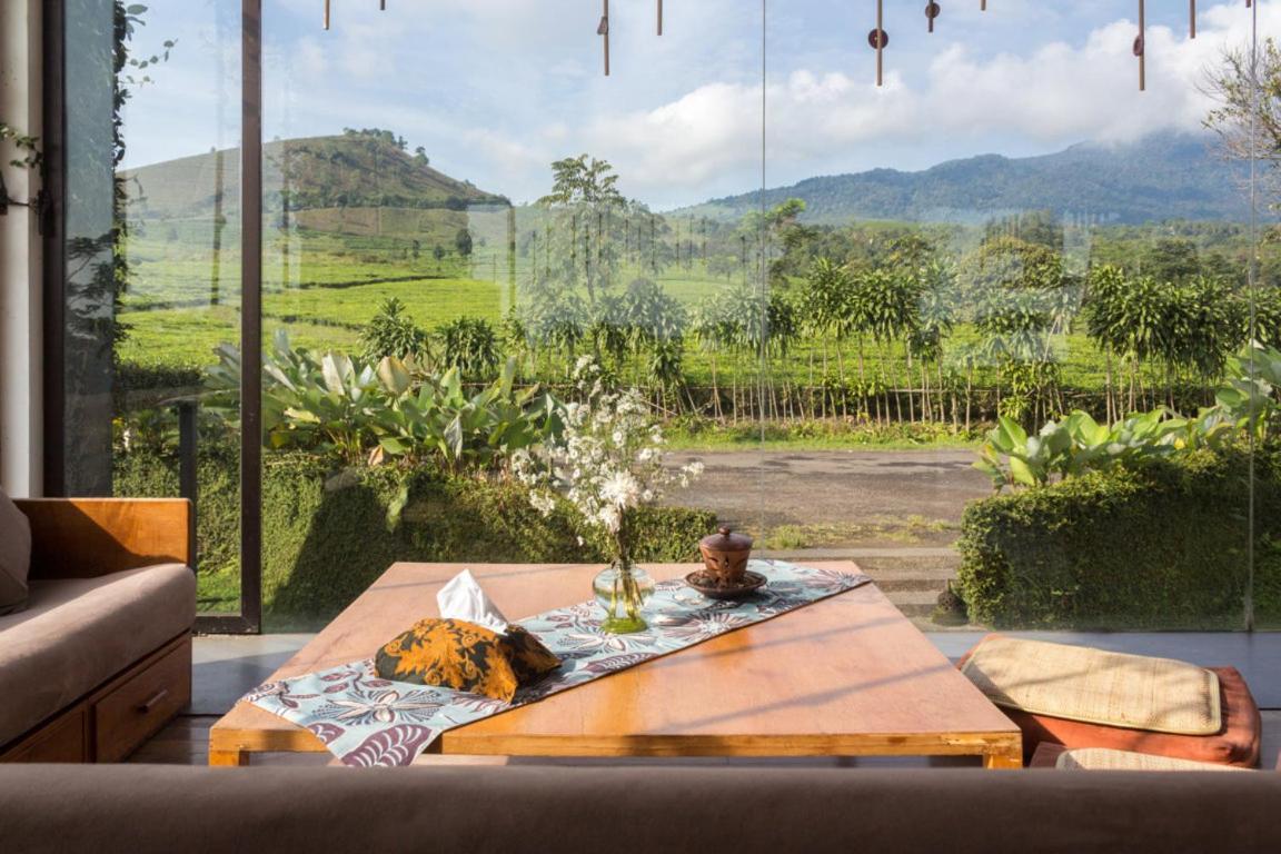 Tea Garden Resort Ciater Exterior photo